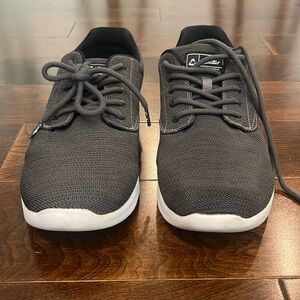 Custer by TravisMathew Men’s Size 12